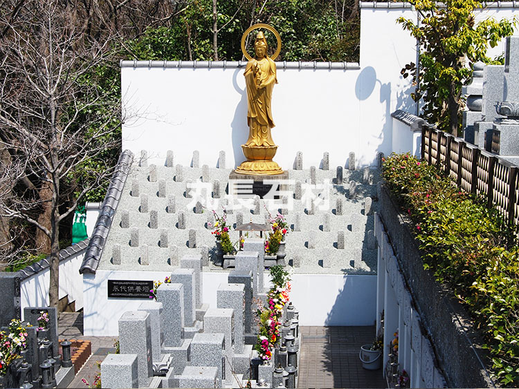 齢延寺の永代供養塔