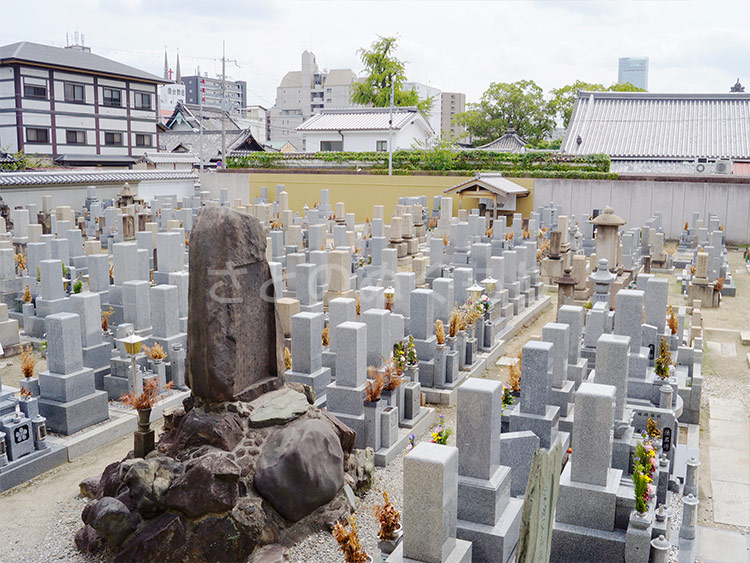 銀山寺墓地